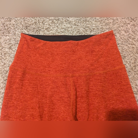 Beyond Yoga Bestselling Leggings In Scarlett Sienna Midi Length - Picture 9 of 12